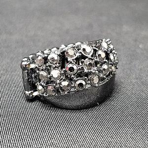 🖤'Prismatically Motley' Gunmetal Black Hematite Stretch Ring - Paparazzi🖤